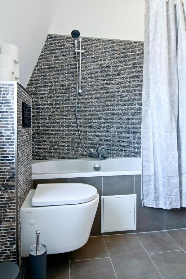 Apartmondo Ferienwohnungen Wuppertal Wichlinghaus Esterno foto